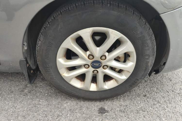 Used Ford Focus 2011 Sedan 1.8L Automatic Fashion Edition
