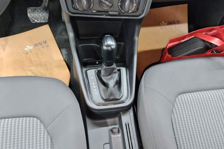 Used Volkswagen Santana 2021 1.5L Automatic Fashion Edition Gear Lever