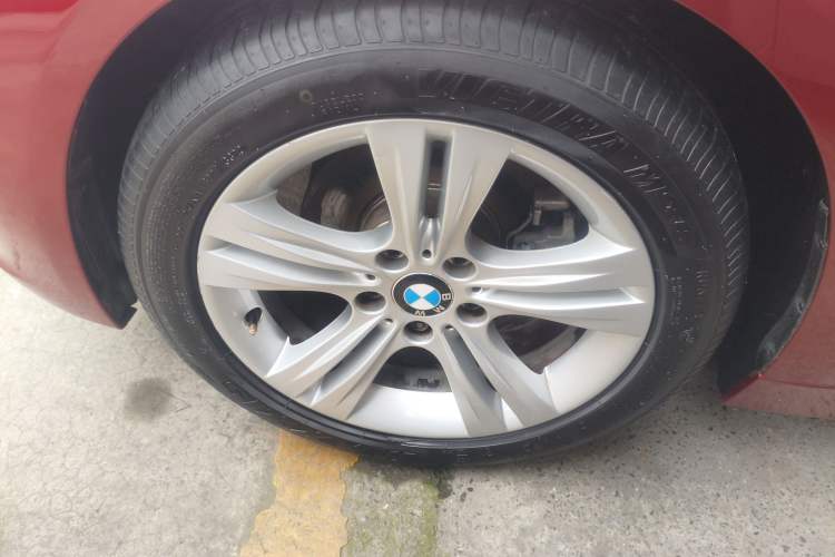 Used BMW 3 Series 2015 320i Luxury Line Stylish Edition