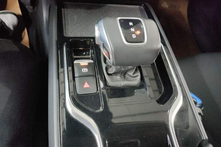 Used Hongqi E-QM5 2023 Revised Version Basic Travel Edition Gear Lever