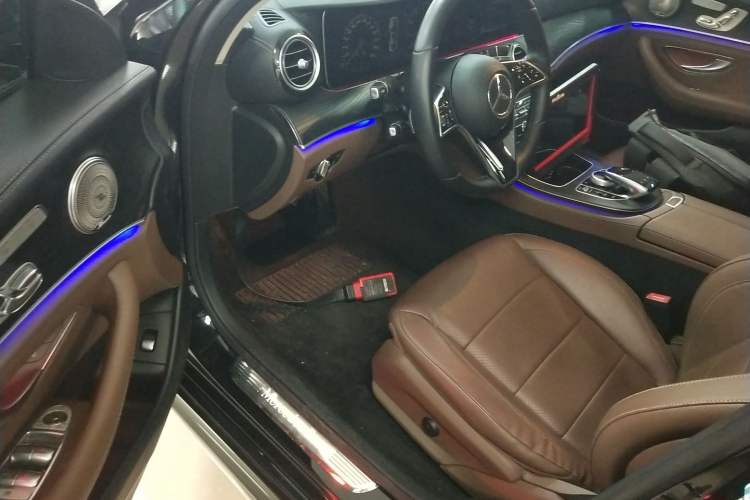 Used Mercedes-Benz E-Class 2018 Facelift E 300 L Luxury Edition
