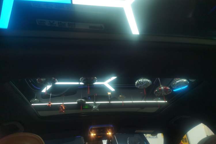 Used Mercedes-Benz E-Class New Energy 2024 E 350 e L Plug-in Hybrid Sedan Headliner