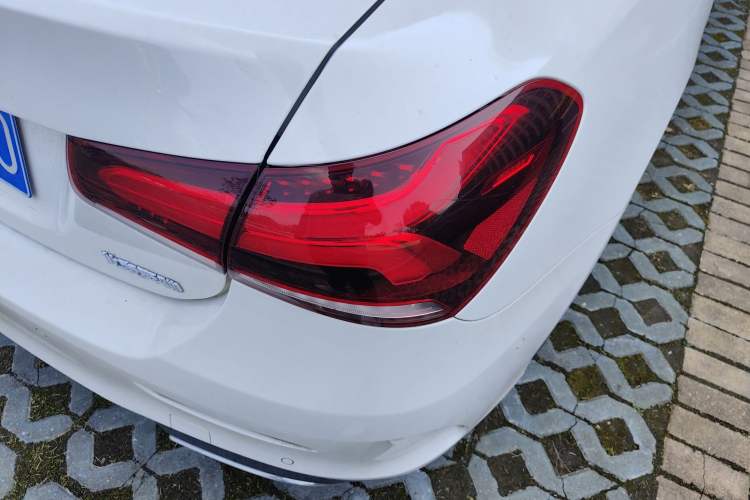 Used Mercedes-Benz A-Class 2022 Second Facelift A 200 L Sport Sedan Fashion Version
