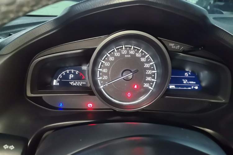 Used Mazda Mazda 3 Axela 2017 Sedan 1.5L Automatic Luxury Model China VI Standard