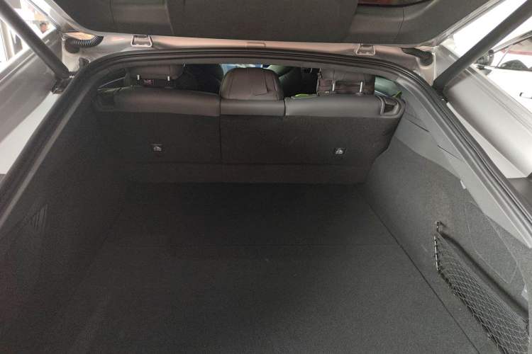 Used XPeng P7 2025 Model—820 Ultra Long Range Ultra
