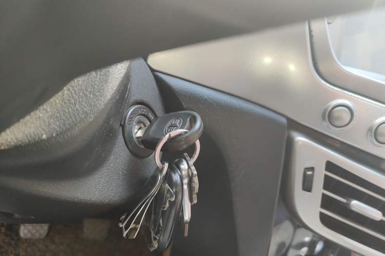 Used Oley 2012 Sedan 1.5L Manual Comfort Model Vehicle Key