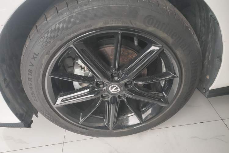 Used CHANGAN UNI-V 2025 1.5T 500Bar High-Energy Version
