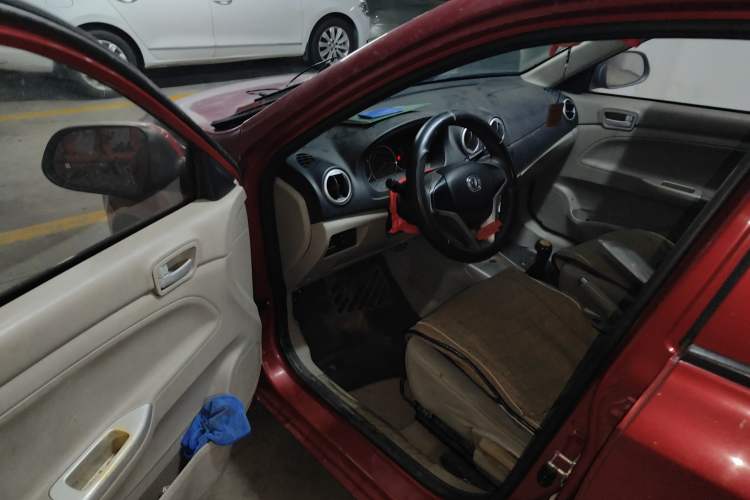 Used CHANGAN Alsvin V3 2012 1.3L Manual Comfort Version China IV Standard
