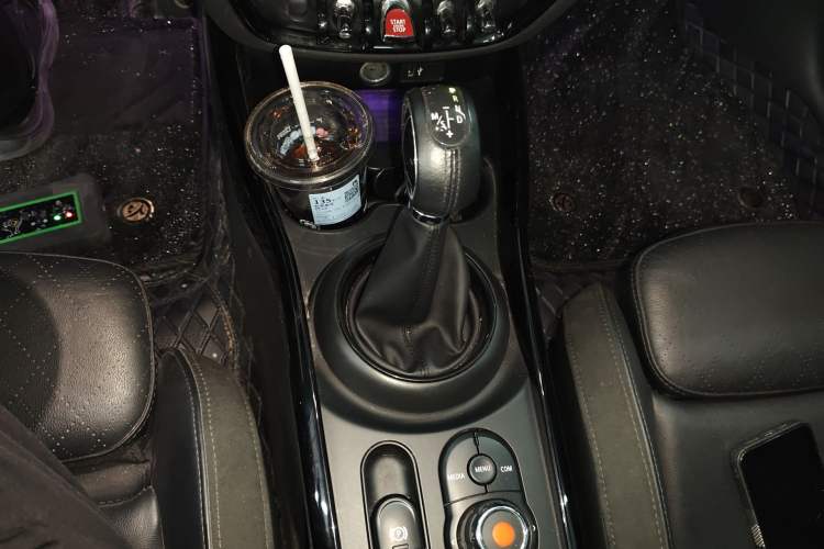 Used MINI Clubman 2018 1.5T COOPER Artist Gear Lever