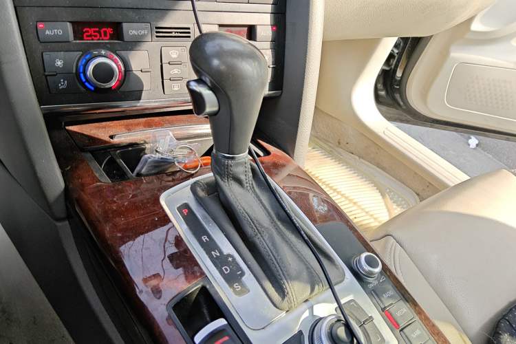 Used Audi A6L 2011 2.4L Technology Edition
