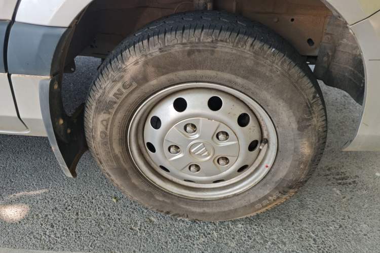 Used Foton Toano 2021 2.0T Manual Tongtu Long-Wheelbase Mid-Roof 3-Seater 4F20TC3
