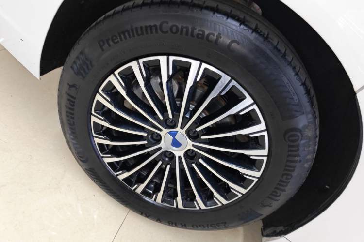 Used Denza D9 2023 DM-i 945 Business Edition