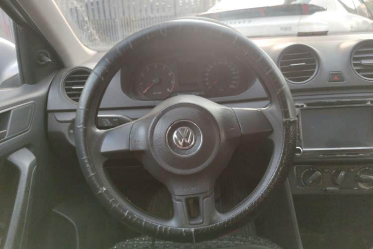 Used Volkswagen Jetta 2013 1.4L Manual Fashion Model