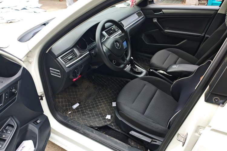 Used Volkswagen Bora 2017 1.6L Automatic Fashion Model
