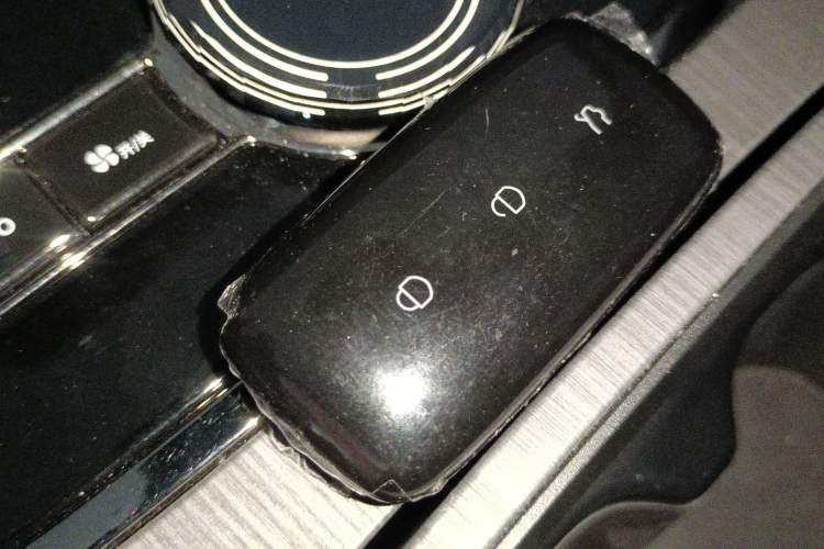 Used Geely Galaxy E8 2025 620 km All-Wheel Drive Starship LiDAR-Enabled Intelligent Driving Version Vehicle Key