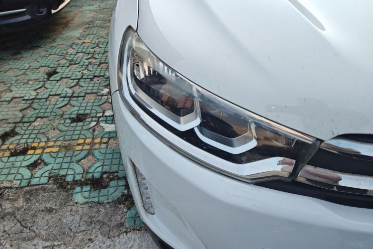 Used Citroen C3-XR 2015 1.6L Automatic Pioneer Model Right Front Headlight