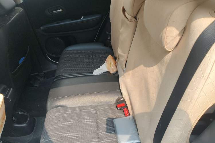 Used Honda Vezel 2015 1.8L CVT 2WD Elite Model
