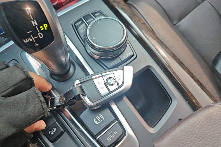 Used BMW X5 2017 xDrive28i
