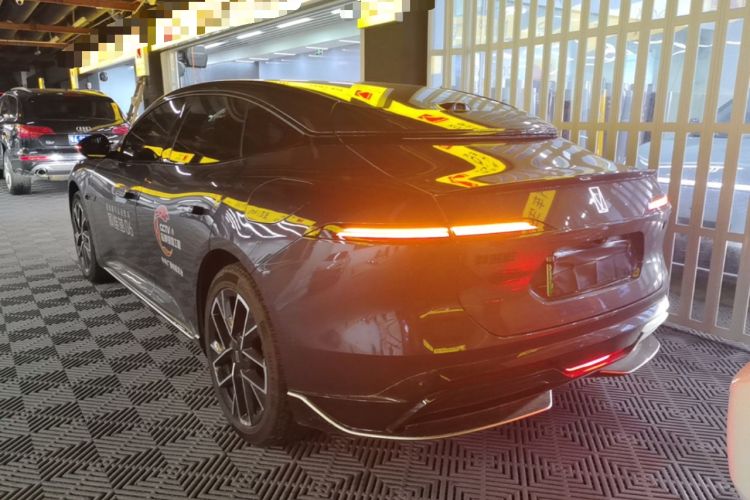 Used Avatr 06 2025 Ultra Pure Electric Edition Rear Left 45 Deg