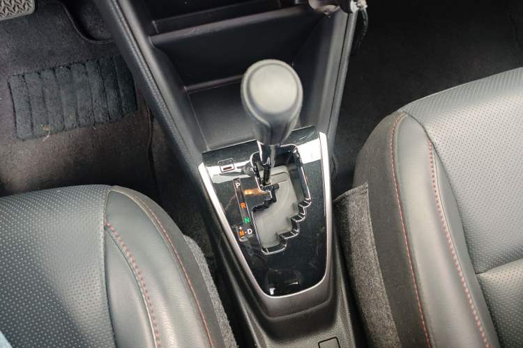 Used Toyota YARiS L Zhi Xuan 2020 X-Trail X 1.5L CVT Prestige Edition Gear Lever