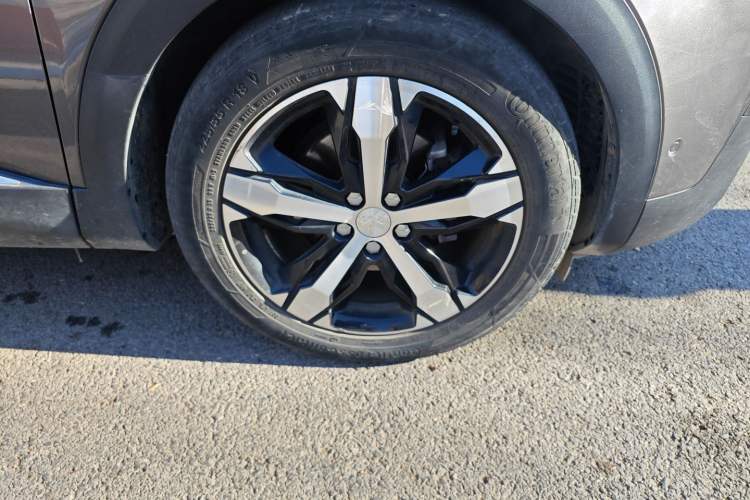Used Peugeot 4008 2018 350THP Luxury Edition Right Front Wheel Hub