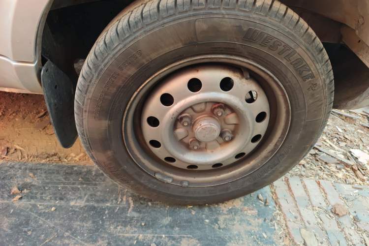 Used Wuling Rongguang 2011 1.2L Base Version