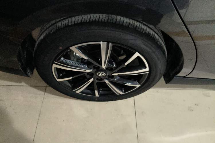 Used CHANGAN Eado 2025 Blue Whale 1.5T 500Bar Prestige Model
