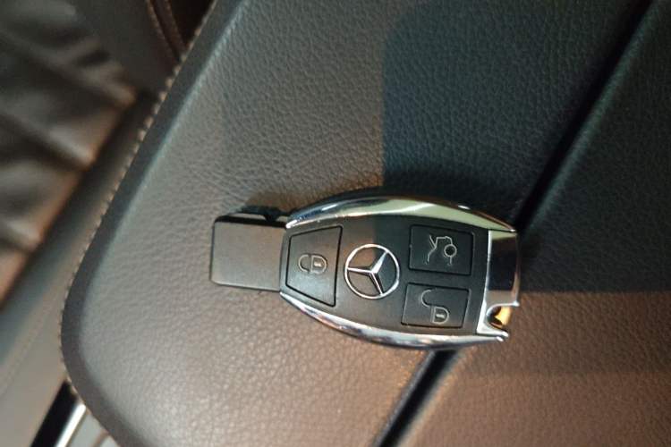 Used Mercedes-Benz GLE Coupe 2017 GLE 400 4MATIC Coupe SUV
