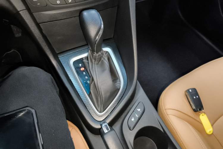 Used Buick Excelle GX 2018 18T Automatic Flagship Model Gear Lever