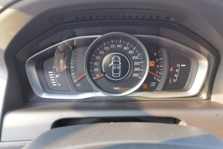 Used Volvo XC60 2017 T5 AWD Smart Upgrade Model