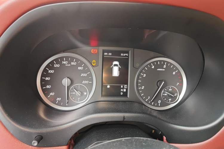 Used Mercedes-Benz Vito 2021 2.0T Elite Version 7 Seats Instrument Cluster