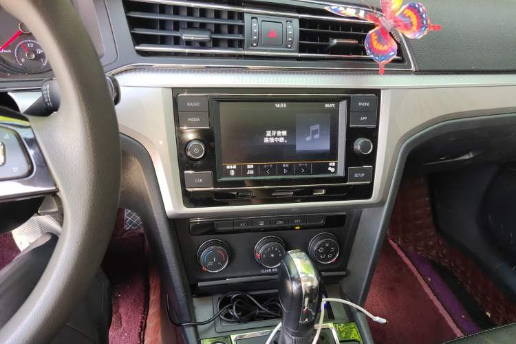 Used Volkswagen Lamando 2019 230TSI DSG Fashion Edition China VI Audio And AC Panel