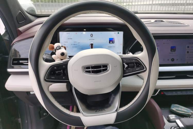 Used Geely Auto Monjaro L 2024 2.0TD High-Power Automatic Two-Wheel Drive Yunqi Version
