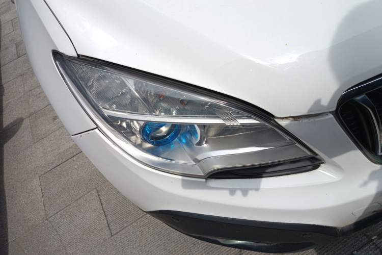 Used Buick Encore 2015 1.4T Automatic Two-Wheel Drive Urban Elite Version
