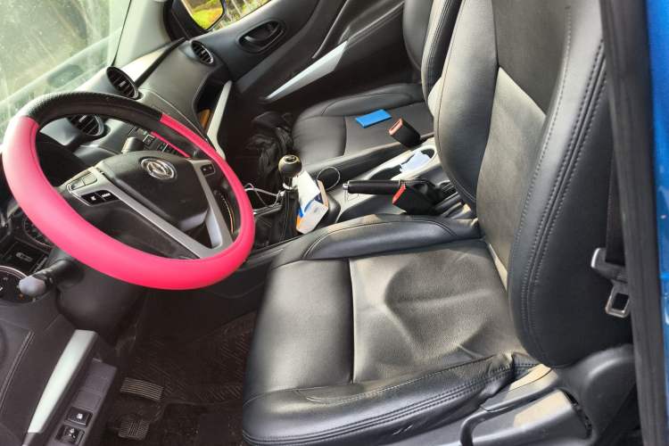 Used Dongfeng Ruichi 6 2019 2.5T Manual Two-Wheel Drive Diesel Standard Version ZD25T5