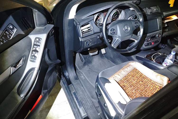 Used Mercedes-Benz R-Class 2014 R 320 4MATIC Business Model