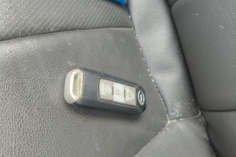 Used GAC Trumpchi GS5 2014 2.0L Automatic Two-Wheel Drive Anniversary Value Edition
