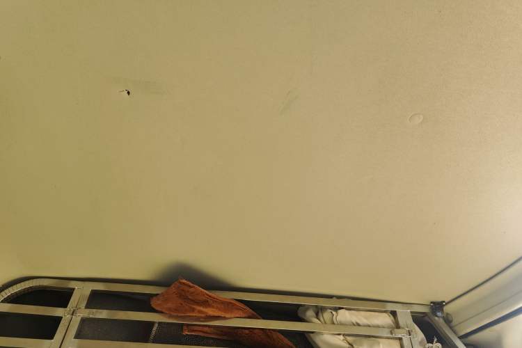 Used SAIC MAXUS Xintu V80 2018 2.5T 6-Speed Manual Aowentong Long-Wheelbase Mid-Roof 7/10-Seater Headliner