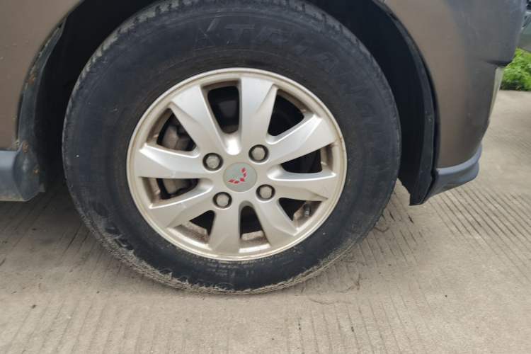 Used Wuling Hongguang 2014 1.5L S Comfort Model
