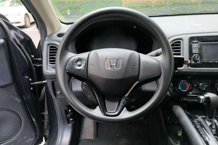 Used Honda Vezel 2015 1.5L CVT two-wheel drive Comfort trim
