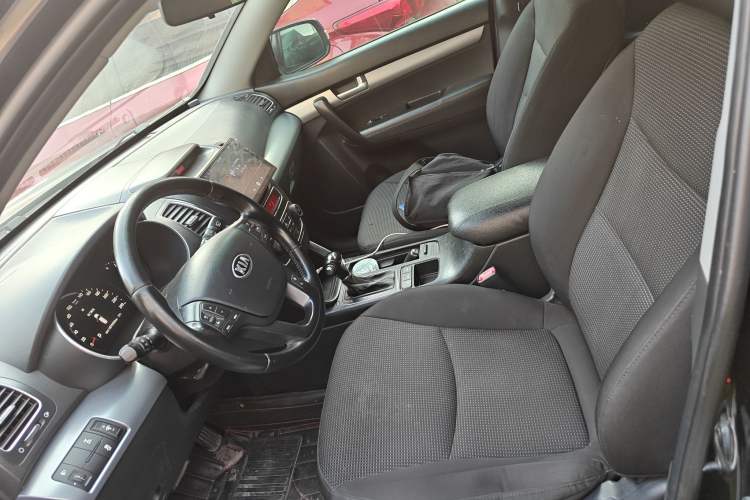 Used Kia Sorento 2013 2.4L 7-Seater Gasoline Comfort Version China IV Standard Left Front Seat