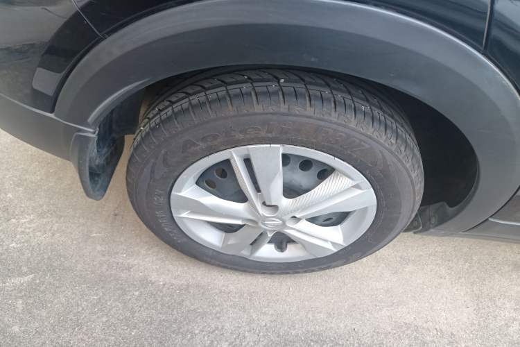 Used Nissan Kicks 2017 1.5L Manual Cool Dynamic Edition
