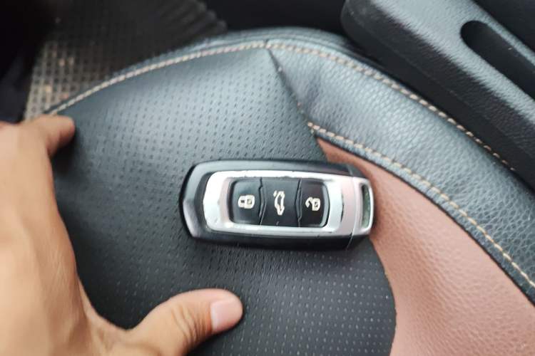 Used Geely Auto Vision X6 2016 1.3T CVT Flagship Model