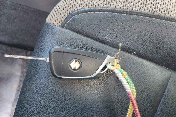 Used Suzuki Jimny 2015 1.3 AT Mode3 Navigation Edition Vehicle Key