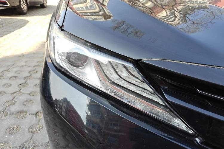 Used Toyota Camry 2018 2.0G Luxury Edition Right Front Headlight