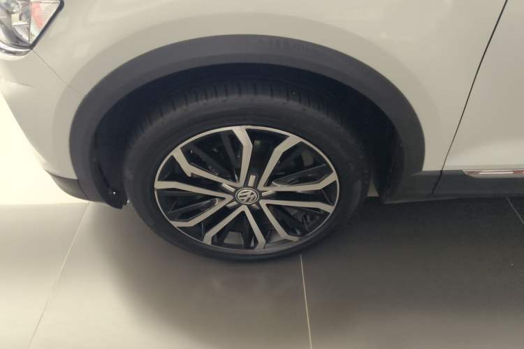 Used Volkswagen T-ROC 2019 280TSI DSG Two-Wheel Drive Comfort Version China VI Standard