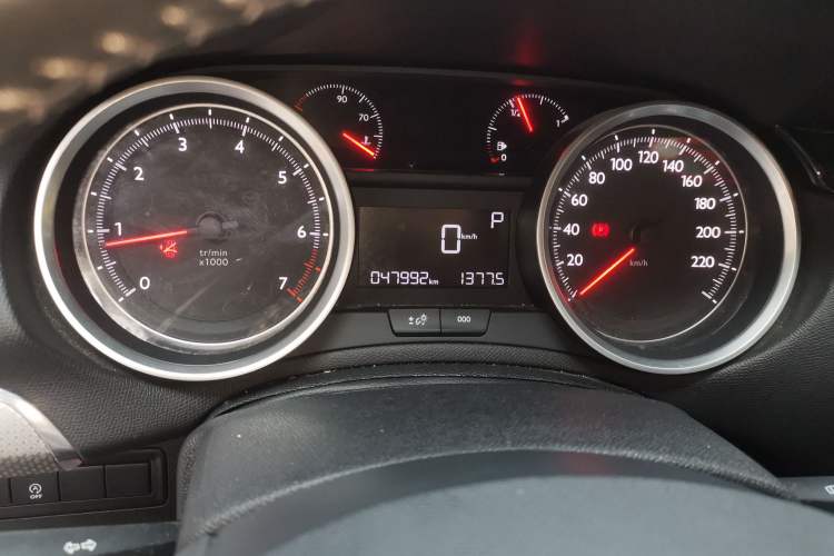 Used Peugeot 408 2019 360THP Automatic Luxury Edition China VI Standard Odometer Close Up