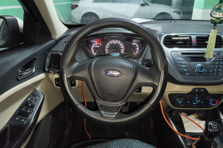 Used Ford Escort 2015 1.5L Manual Comfort Model
