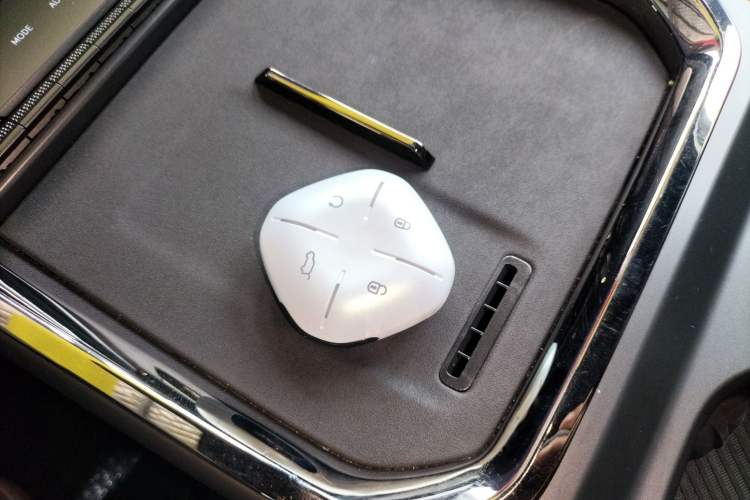 Used JETOUR Shanhai L6 2024 1.5TD DHT ULTRA
