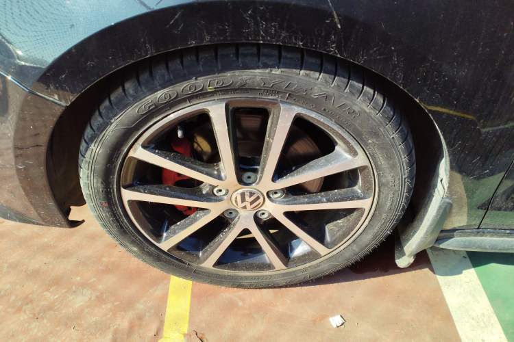 Used Volkswagen Sagitar 2013 2.0 TSI GLI